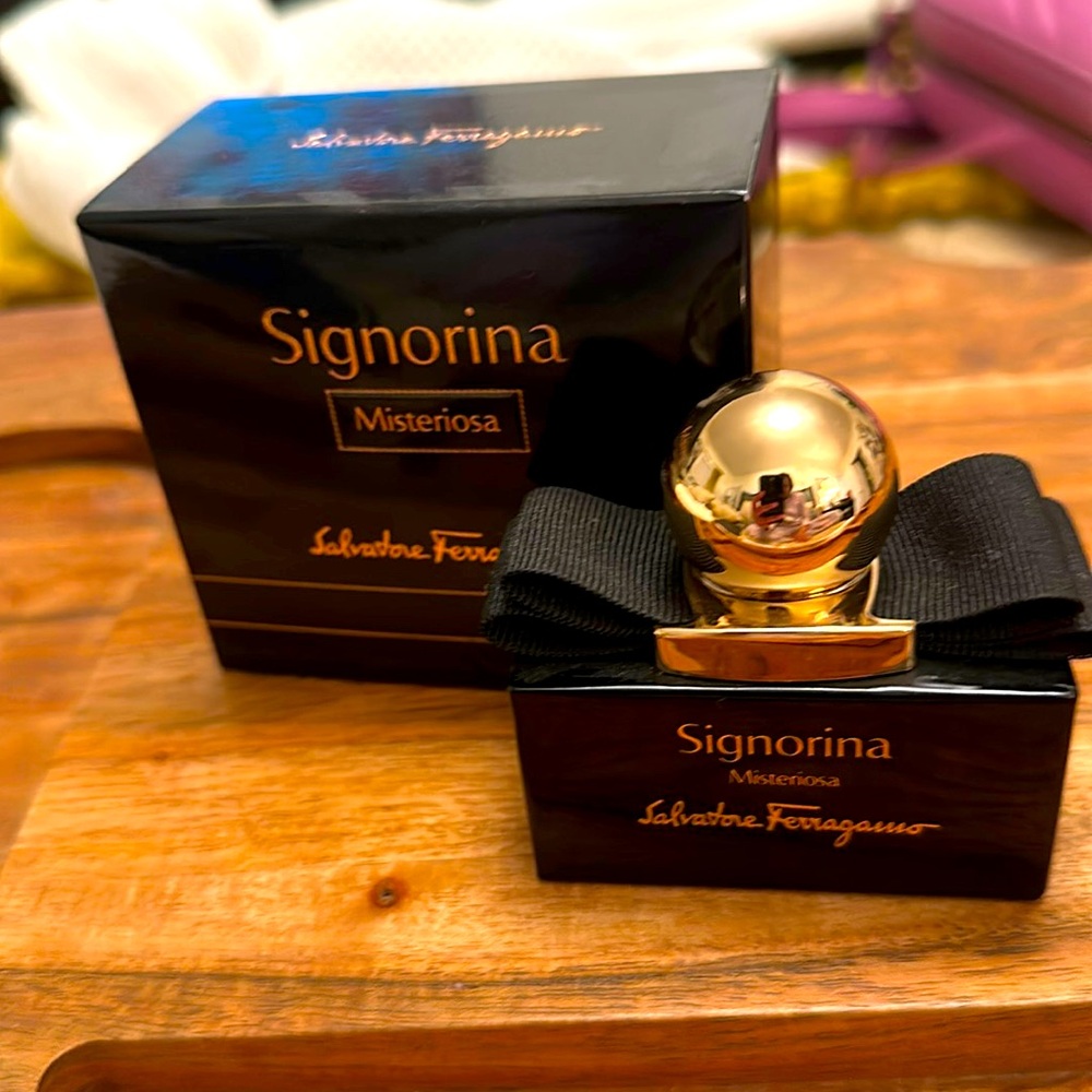Salvatore Ferragamo Signorina Misteriosa Eau de Parfum - 3.4oz - Picture 1 of 4